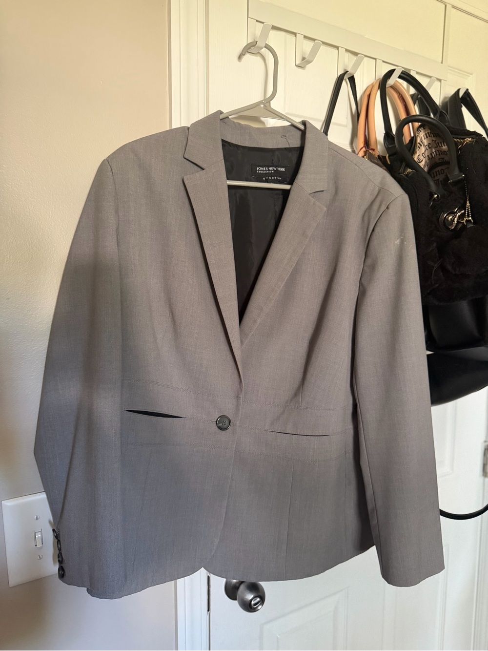 Jones New York Women's Light Gray Single-Button Blazer